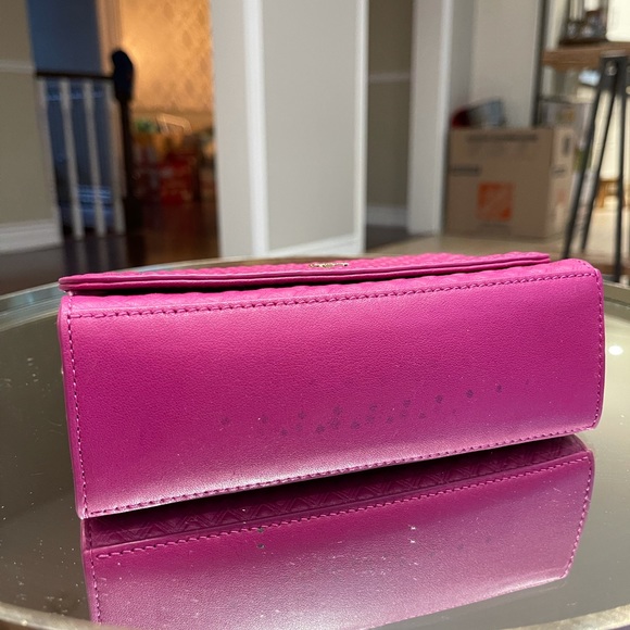Tory Burch Crossbody Bag (SOLD) - Picture 3 of 4